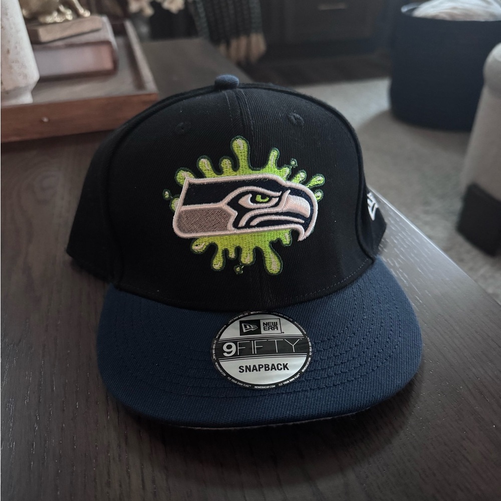 NWT New Era Seattle Seahawks Black & Navy 9FIFTY Snapback Hat